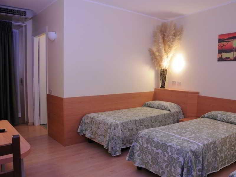 Hotel Sonia Aquilinia المظهر الخارجي الصورة