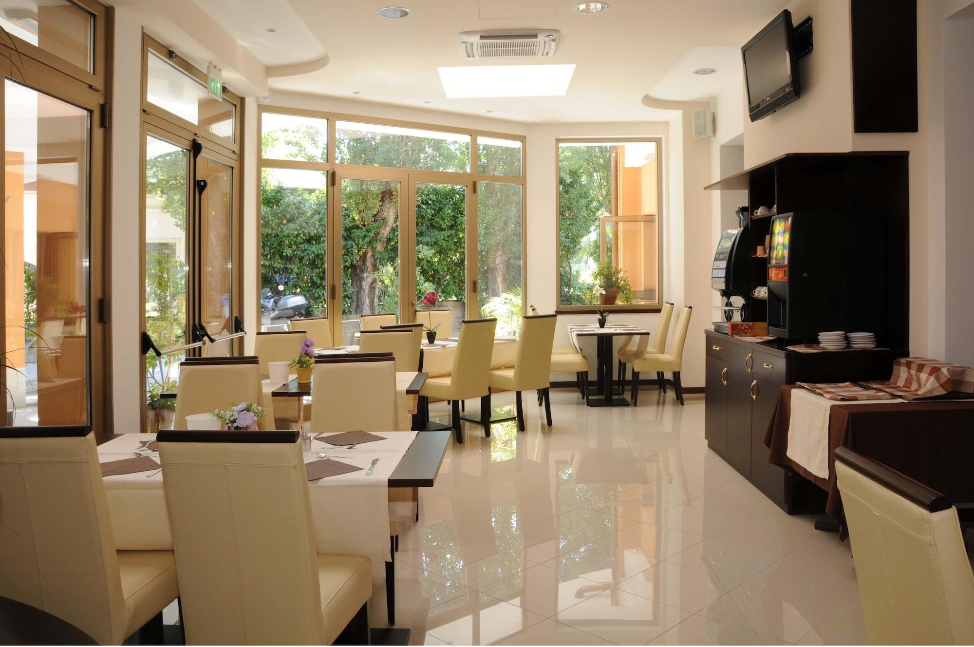 Hotel Sonia Aquilinia المظهر الخارجي الصورة