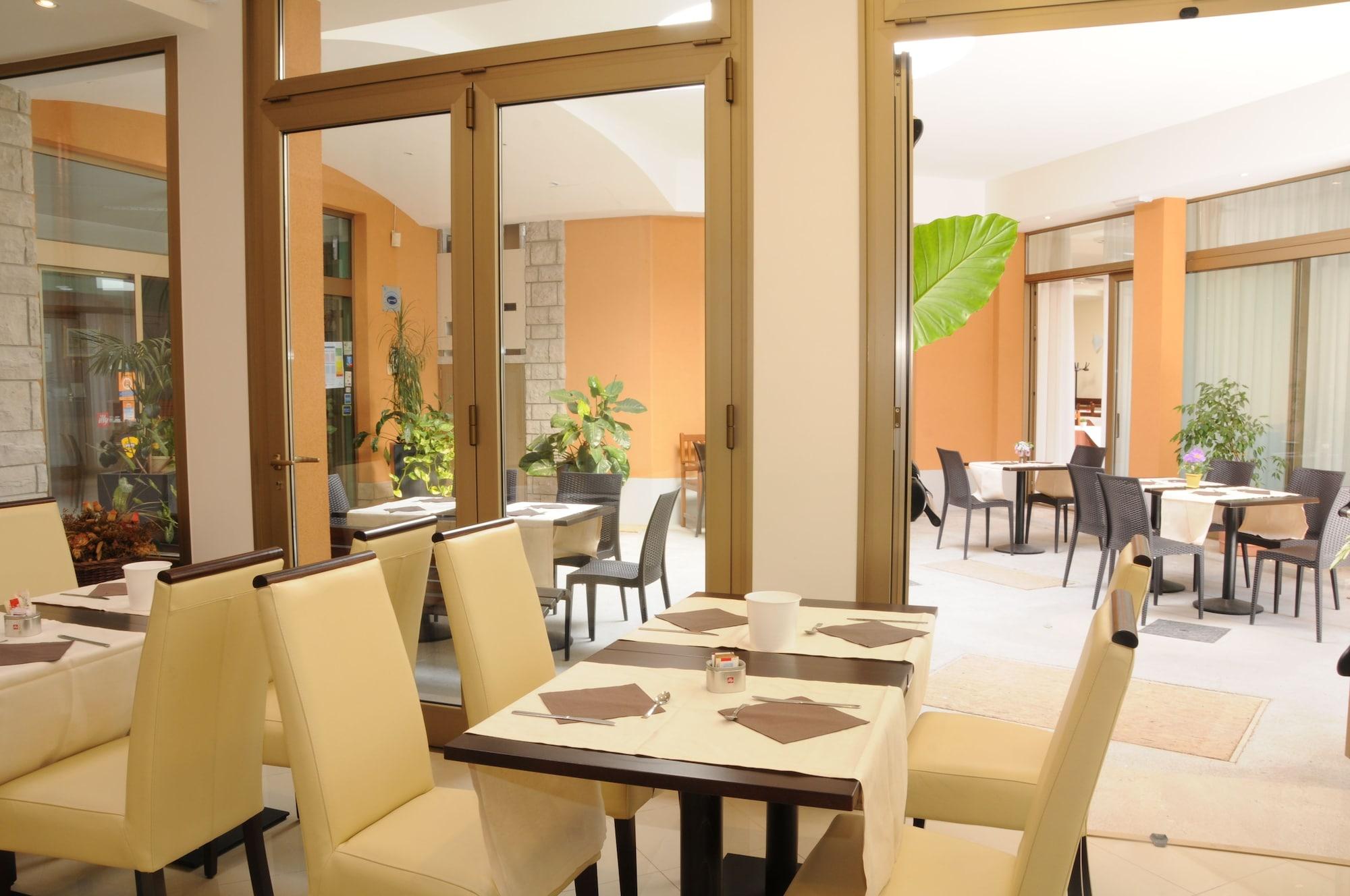 Hotel Sonia Aquilinia المظهر الخارجي الصورة